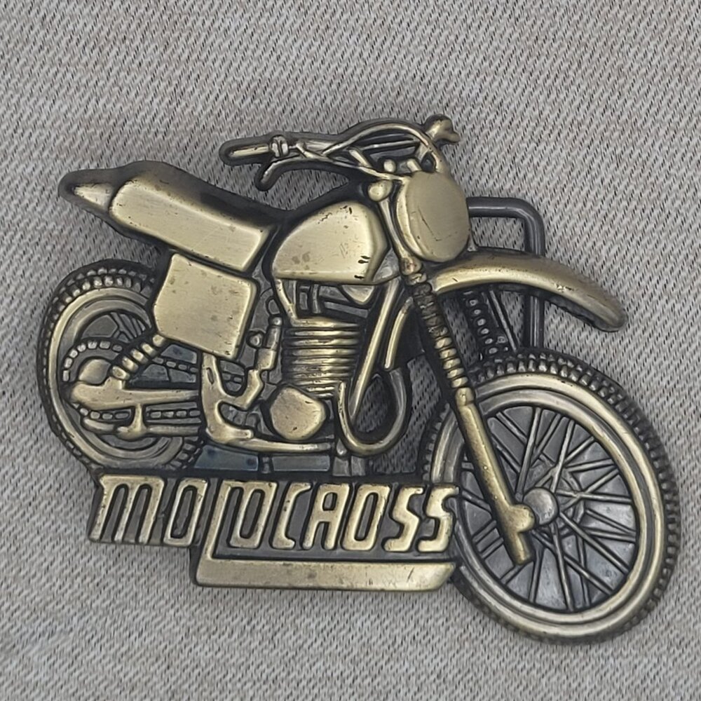 Classic Motocross Dirt Bike Belt Buckle – Metal Motorcycle Accessory